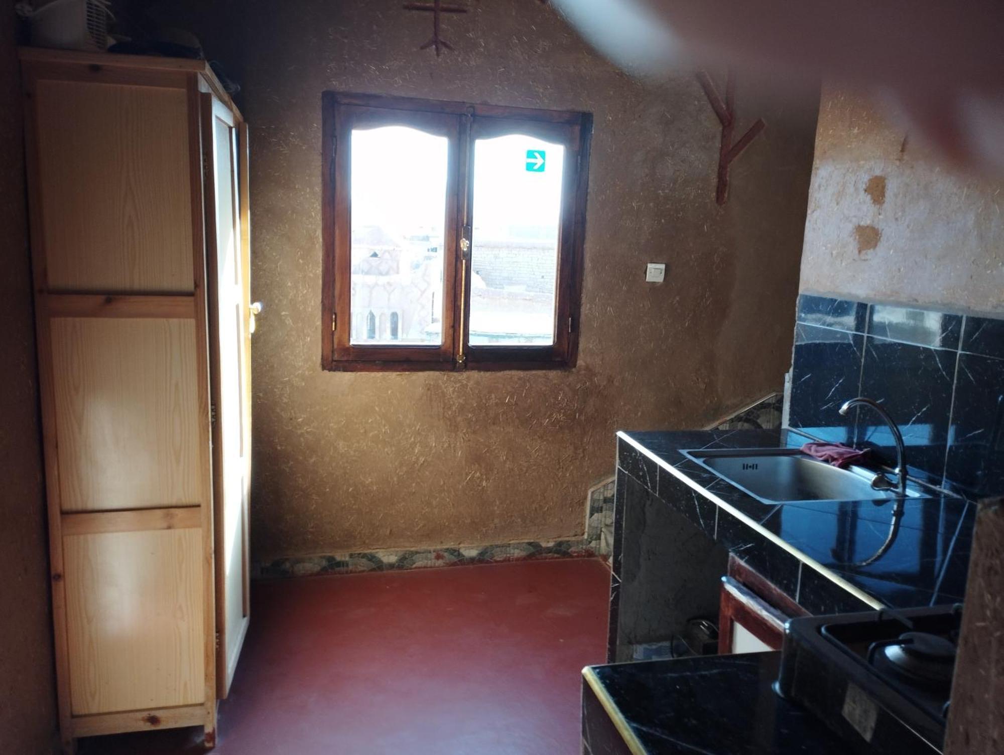 Auberge Hostel Traditionnel 廷吉尔 外观 照片