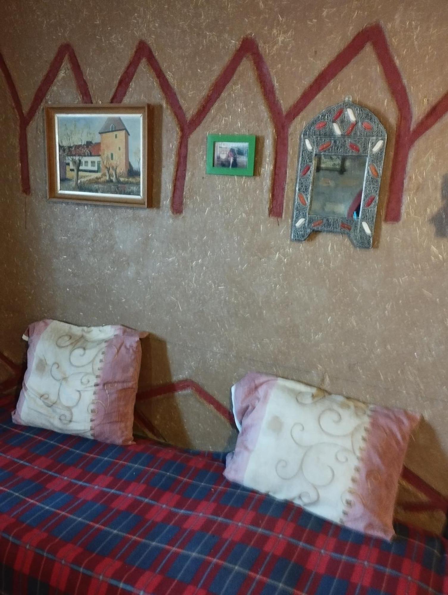 Auberge Hostel Traditionnel 廷吉尔 外观 照片