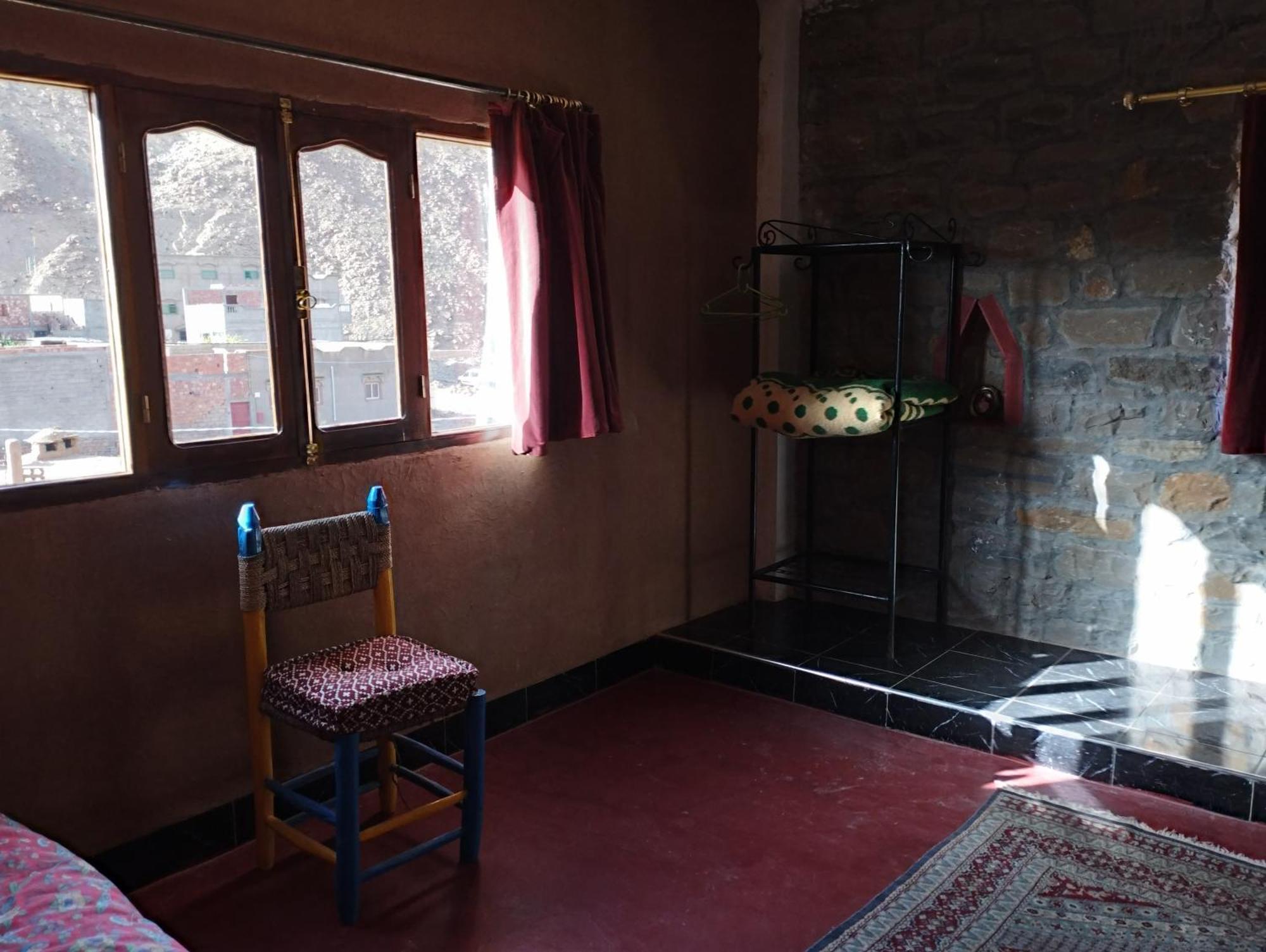 Auberge Hostel Traditionnel 廷吉尔 外观 照片
