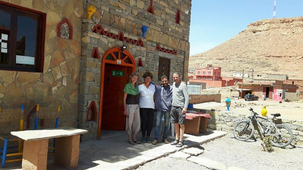 Auberge Hostel Traditionnel 廷吉尔 外观 照片