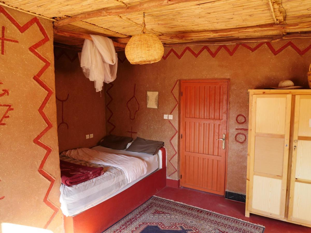 Auberge Hostel Traditionnel 廷吉尔 外观 照片