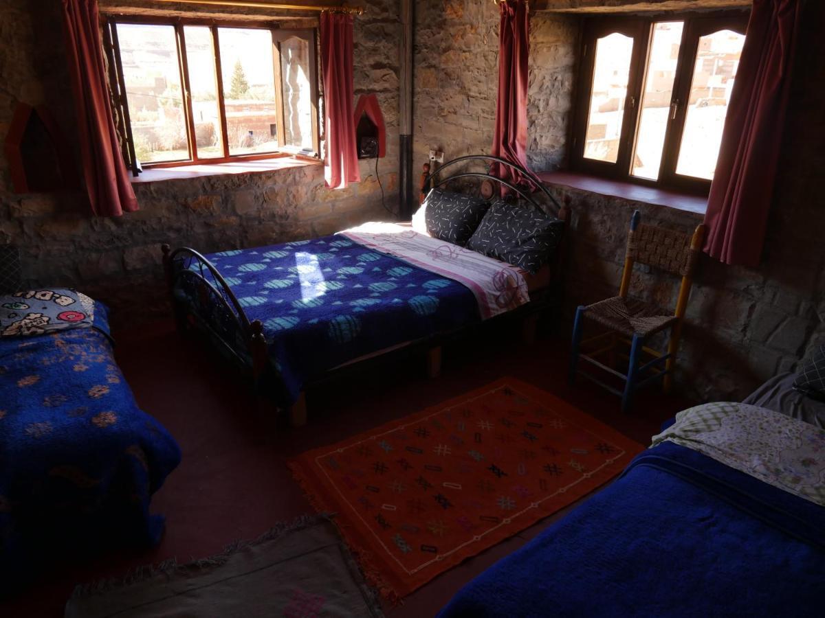 Auberge Hostel Traditionnel 廷吉尔 外观 照片