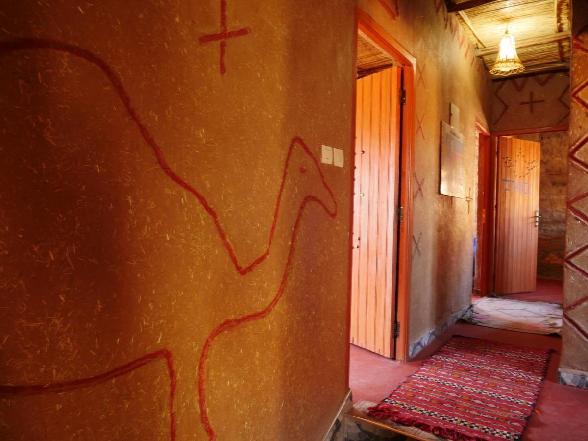 Auberge Hostel Traditionnel 廷吉尔 外观 照片