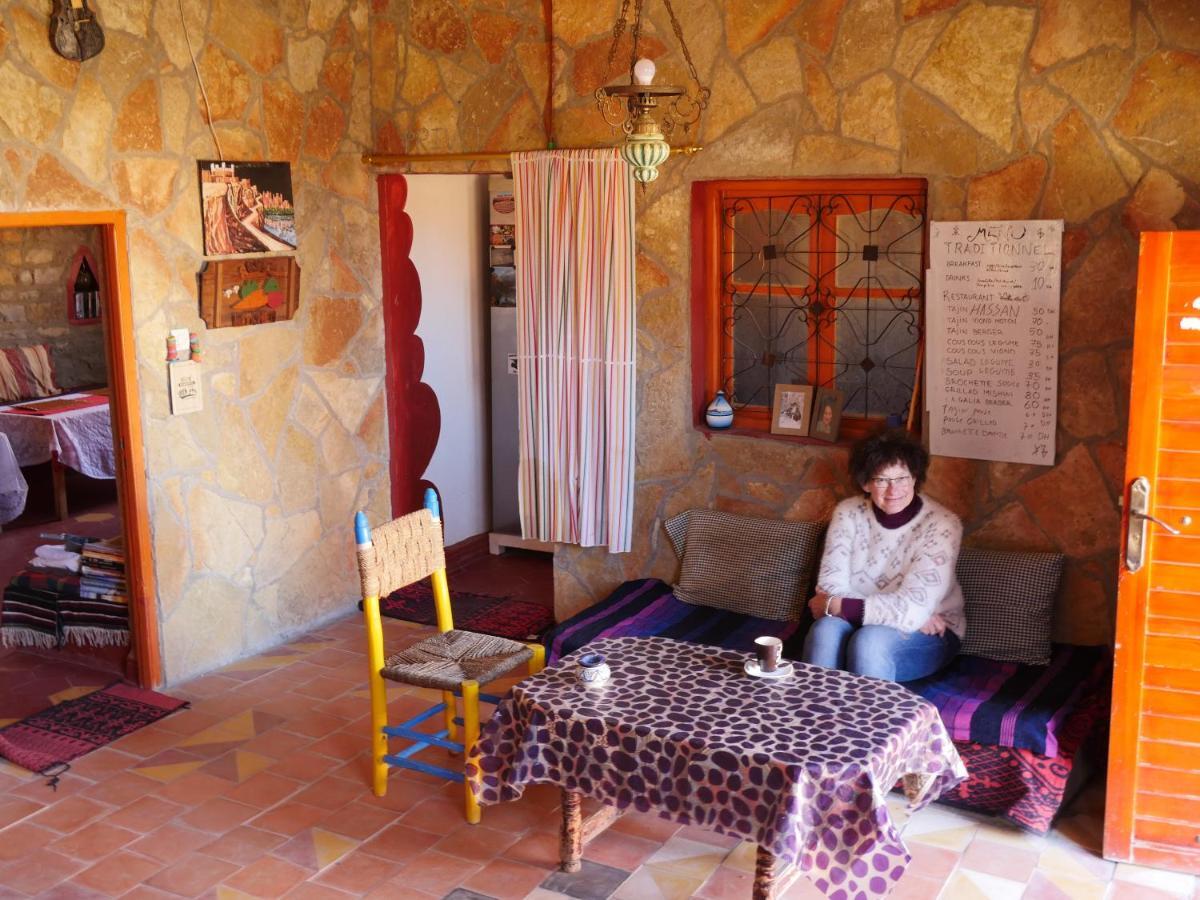 Auberge Hostel Traditionnel 廷吉尔 外观 照片